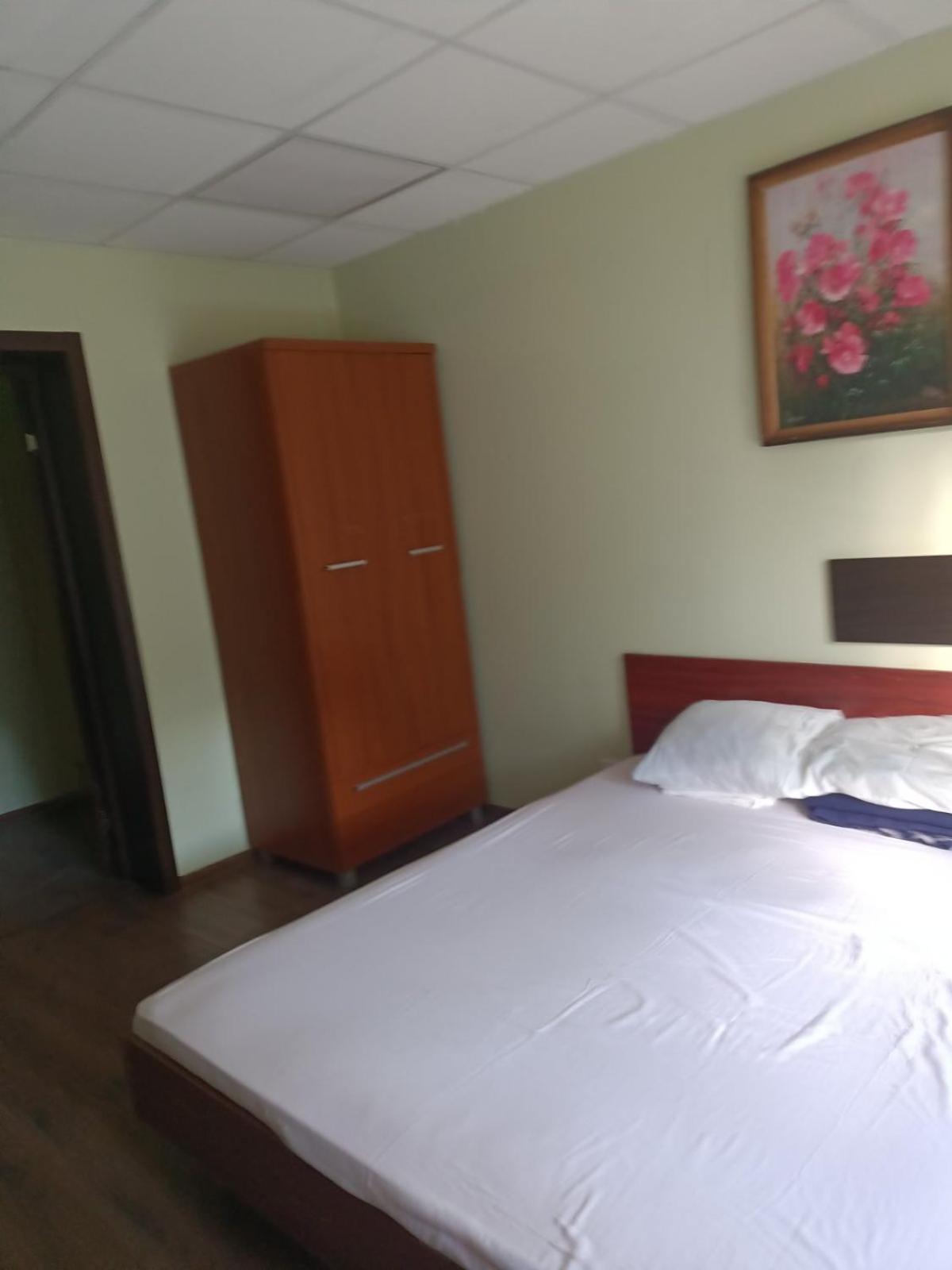 Hostel Krone Gok Zatishok Київ Екстер'єр фото