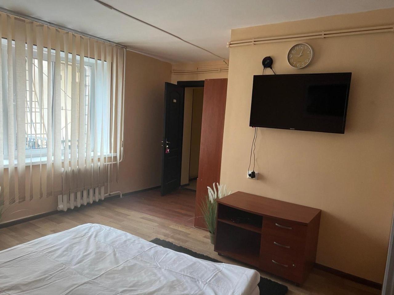 Hostel Krone Gok Zatishok Київ Екстер'єр фото